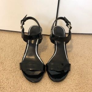 KELLY & KATIE Black Heels